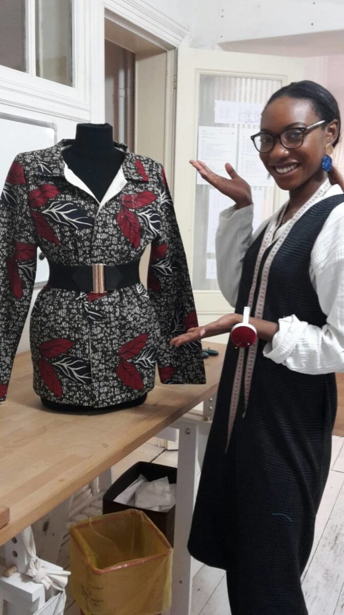 veste type wax sur un présentoir